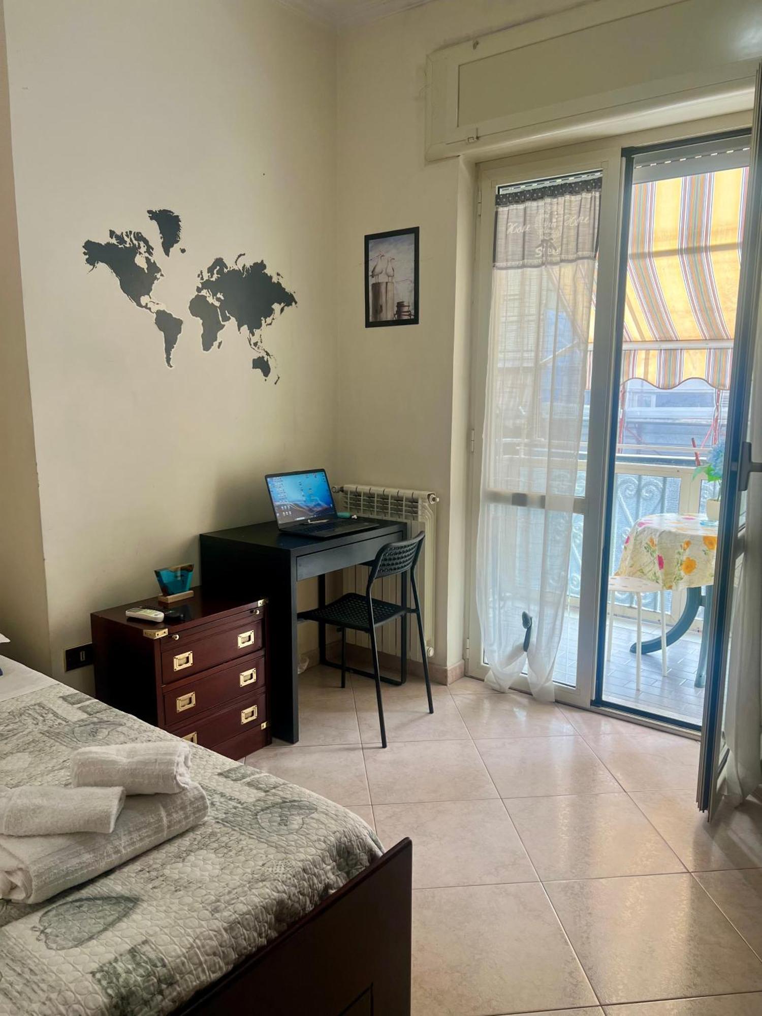 Alojamento de Acomodação e Pequeno-almoço Jordan Free Concierg Service Nápoles